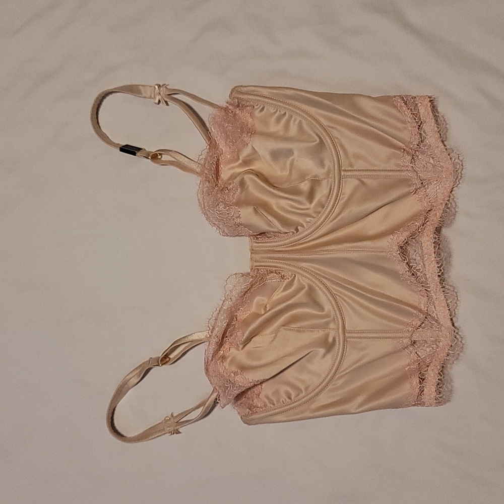 Victoria's bra